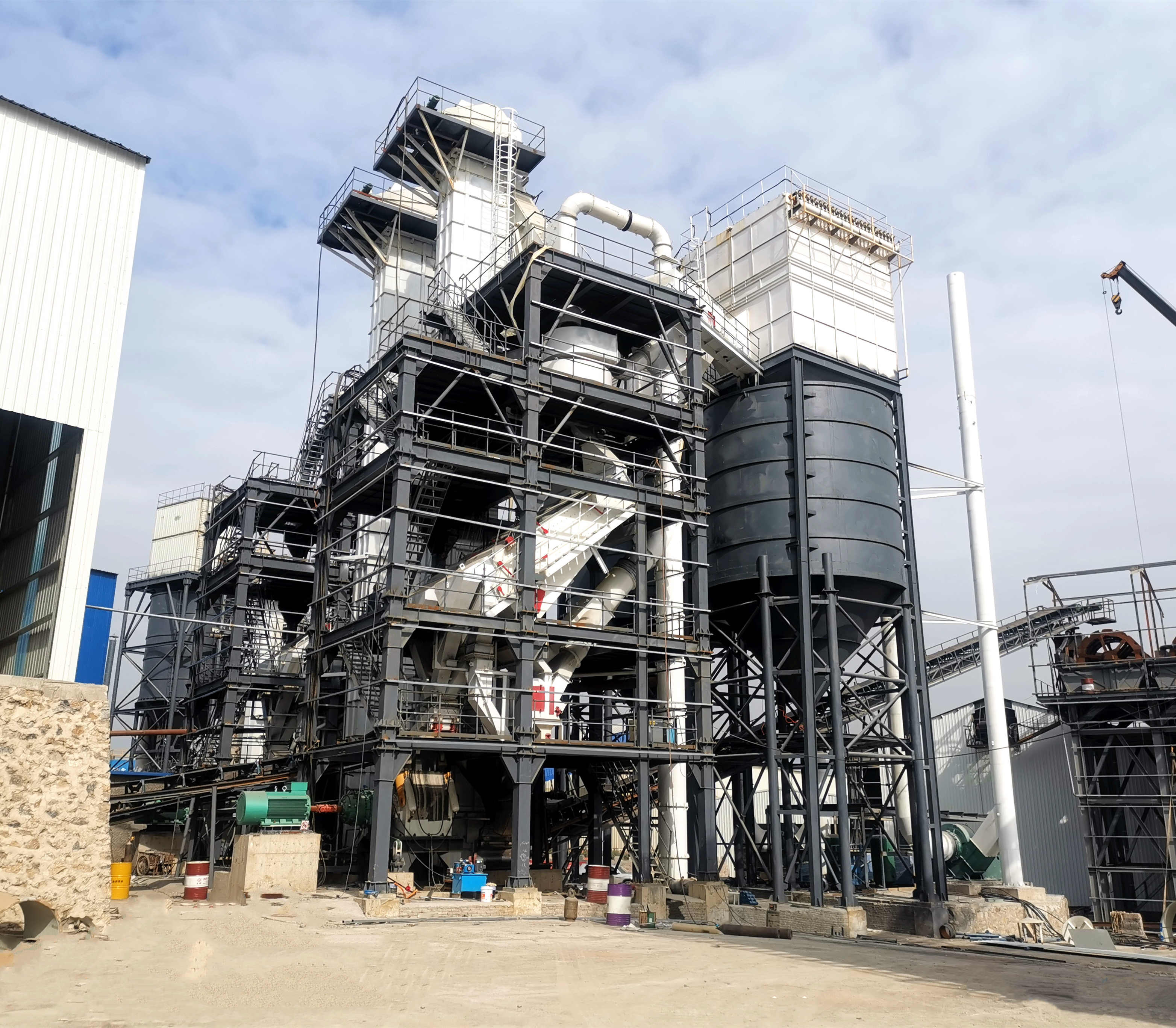 塔樓式制砂生產(chǎn)線（制砂樓），實現(xiàn)生產(chǎn)空間的最大化利用