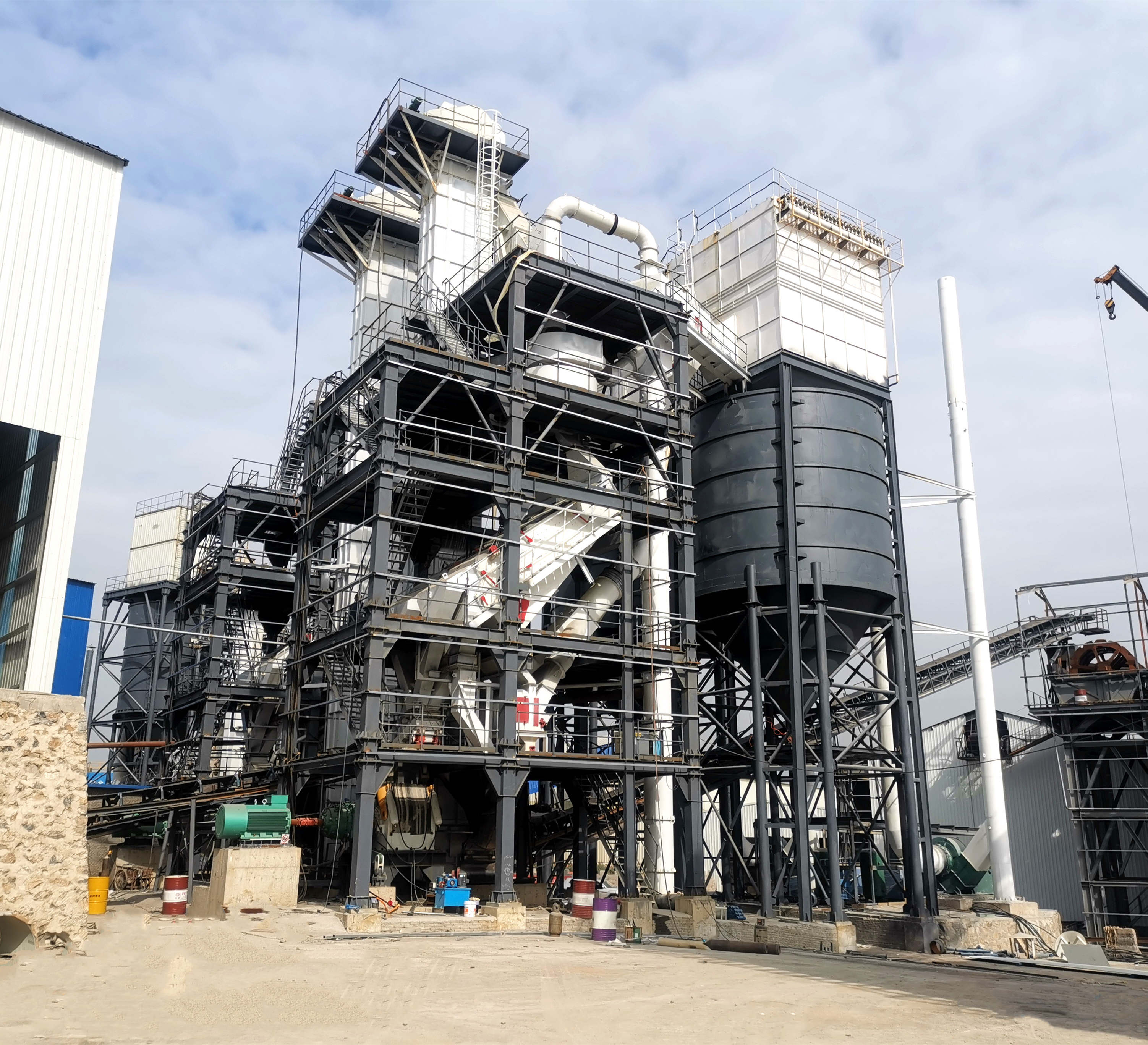 唐山金路干法制砂樓，助力高品質(zhì)機(jī)制砂生產(chǎn)