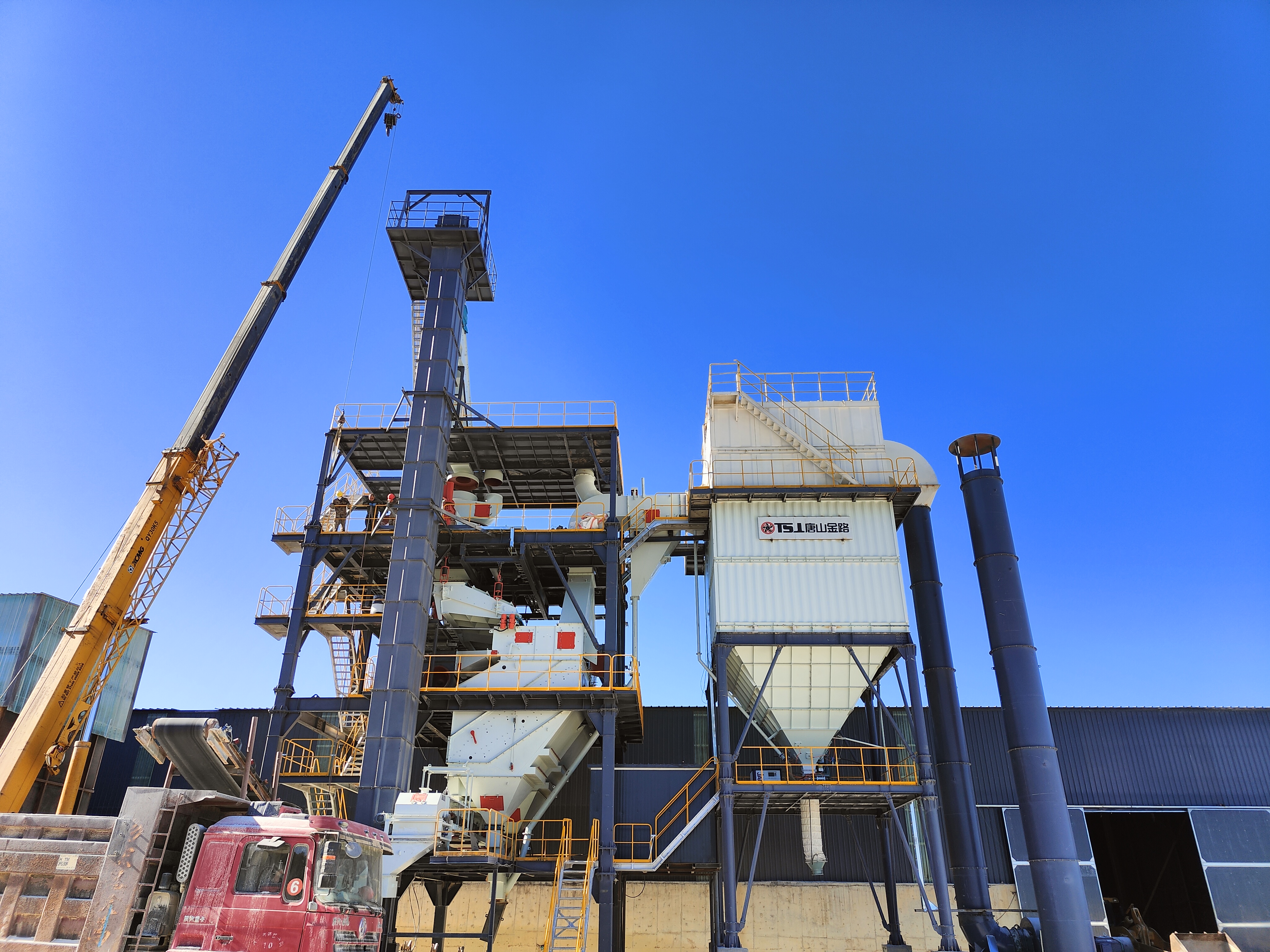 干法制砂樓：機(jī)制砂配比可調(diào)、含粉率可控，實(shí)現(xiàn)全年穩(wěn)定生產(chǎn)的核心利器